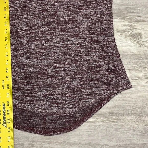 a.n.a. Wine Red & Silver Lightweight Knit Short Cuffed Sleeve Scoop Neck Top M - Picture 8 of 11